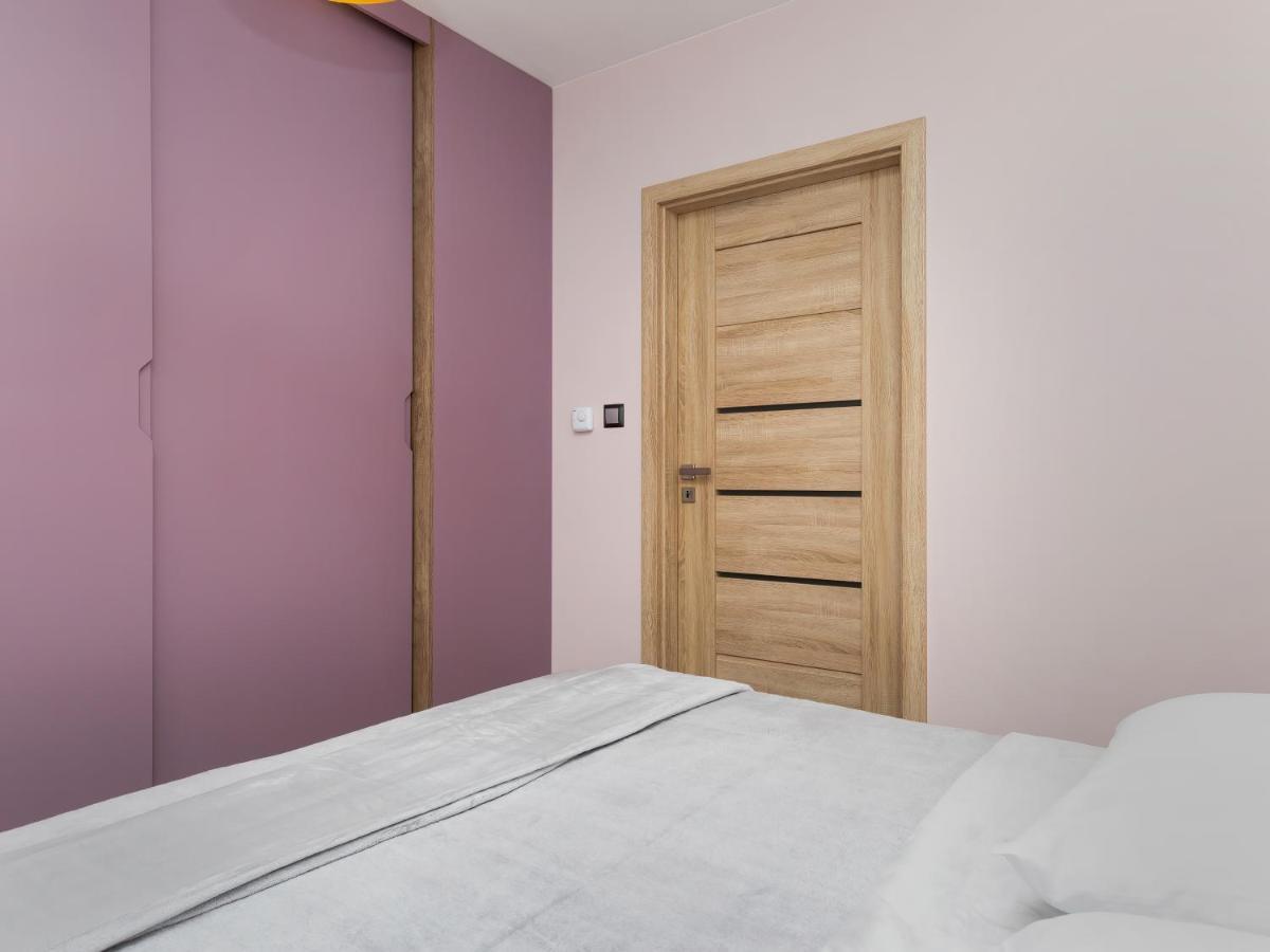 Apartament Porto Santa Rewales Exteriör bild