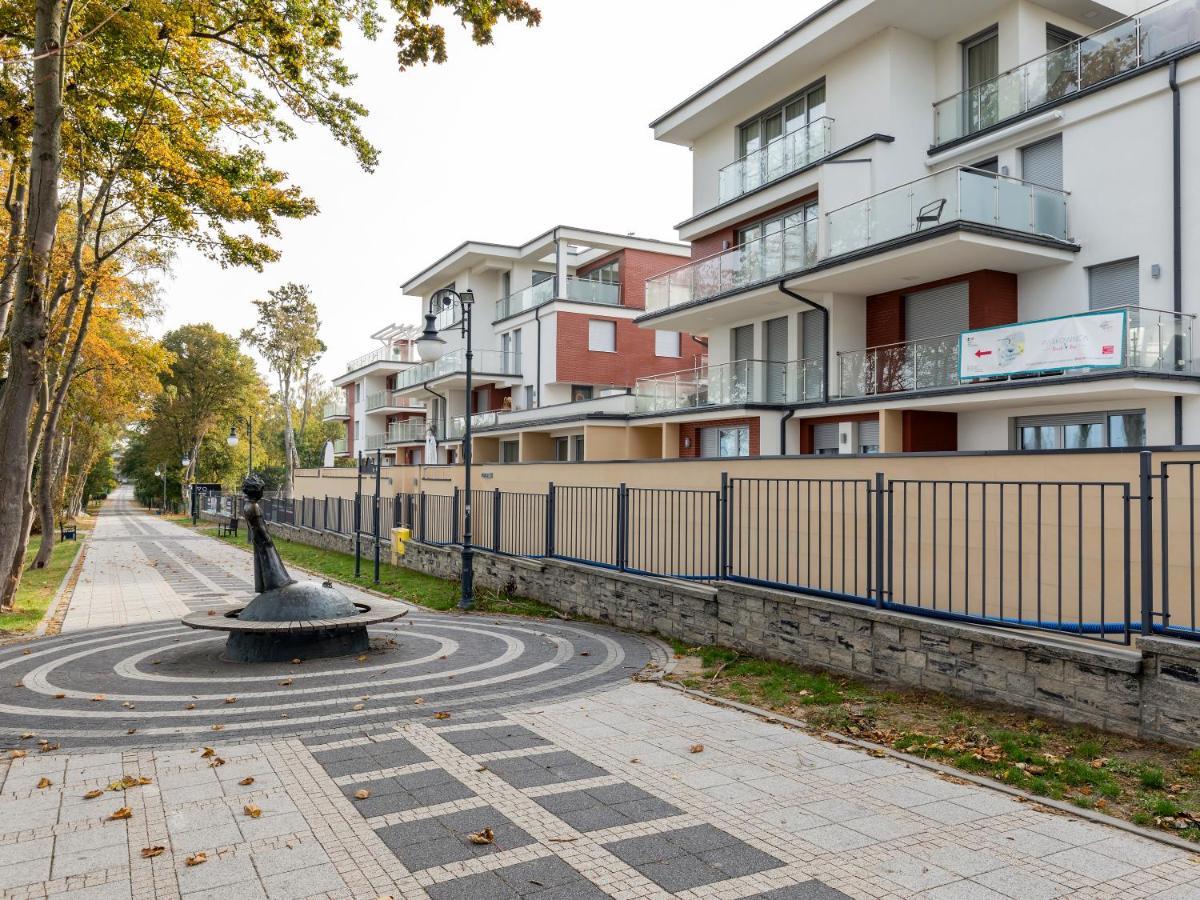 Apartament Porto Santa Rewales Exteriör bild