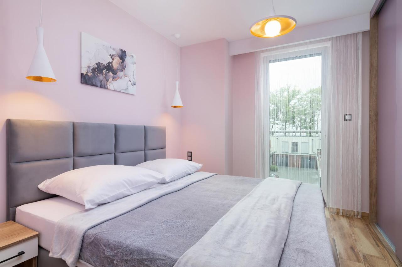 Apartament Porto Santa Rewales Exteriör bild